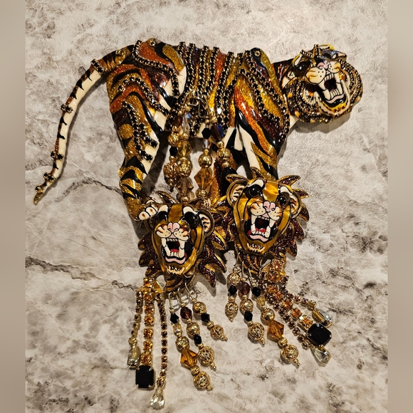 Clip on Earrings - Picture 3 of 3